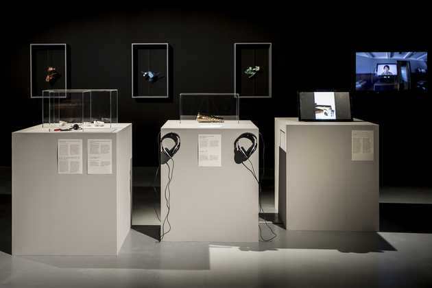Photo of print_music on display at Materialising the Internet, MU artspace Eindhoven